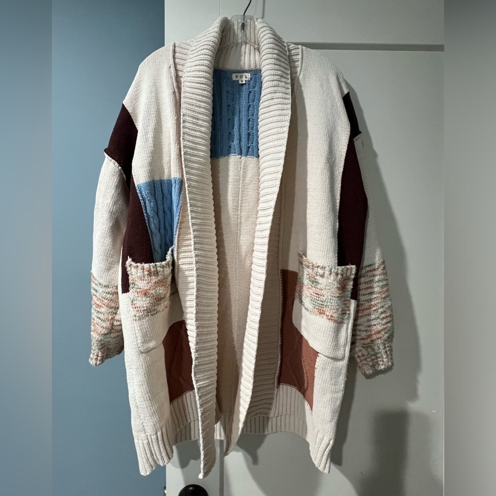 Pol size small oversized fit sweater/cardigan. This sweater is perfect